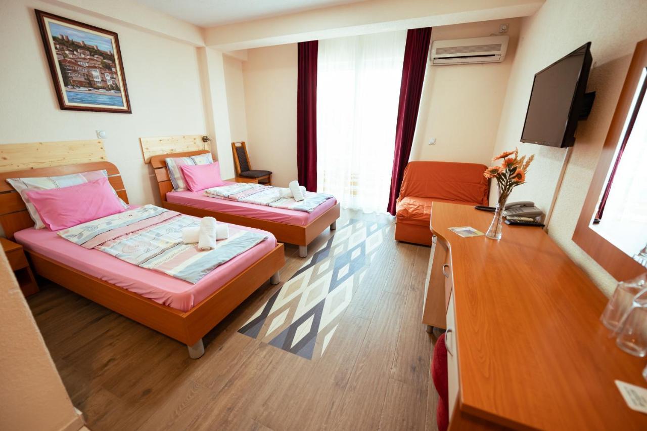 Hotel Holiday-M Ohrid Exterior foto