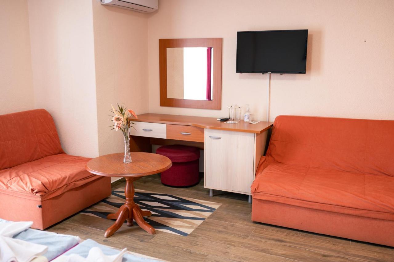 Hotel Holiday-M Ohrid Exterior foto